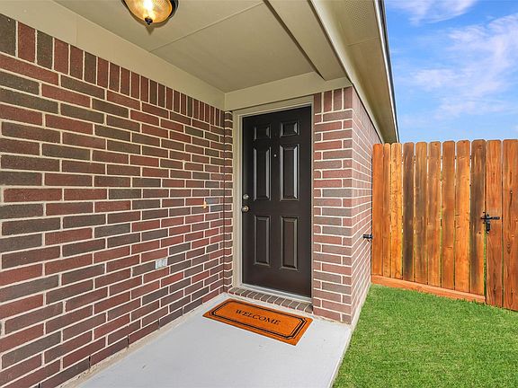 4th image of 10606 Ince Ln