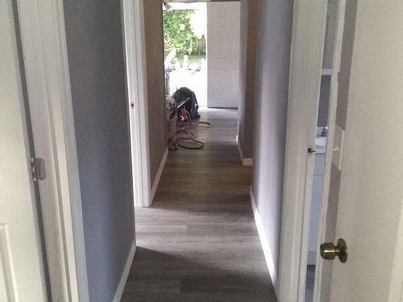 5th image of 718 W 12th St