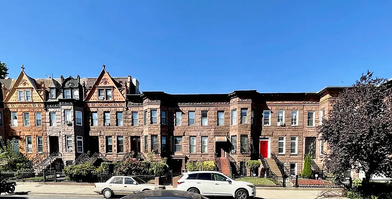 Rented by Parlor Real Estate Corp | media 25