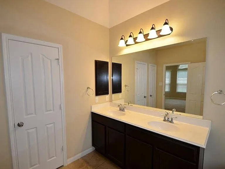9942 Taylor Springs Ln — Photo 17