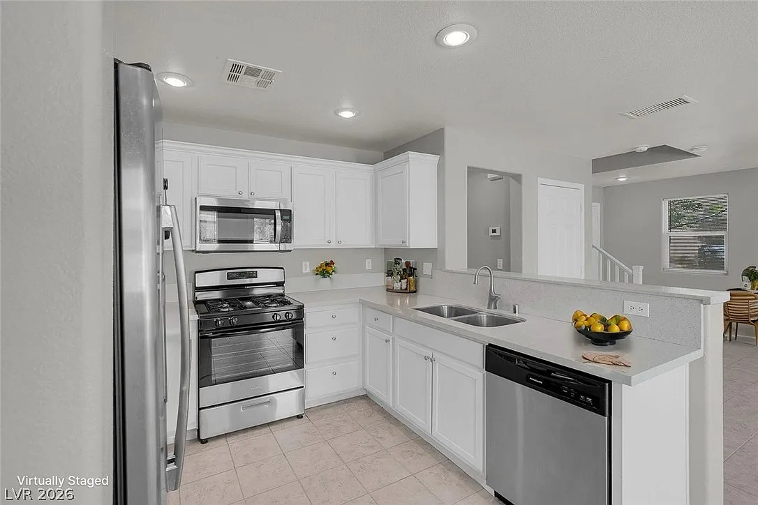 4 bed, 2.5 bath, 1595 sqft, $1,950 — Photo 3
