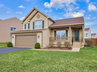 39411 Castleford Ln, Beach Park, IL 60083