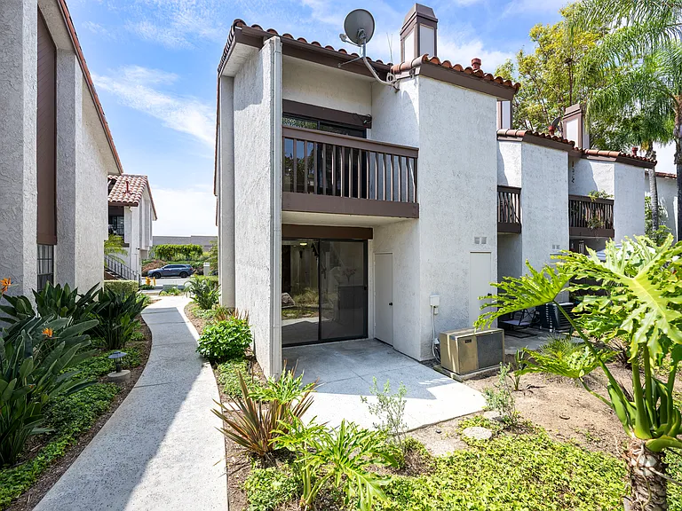 319 Molokai Dr — Photo 40