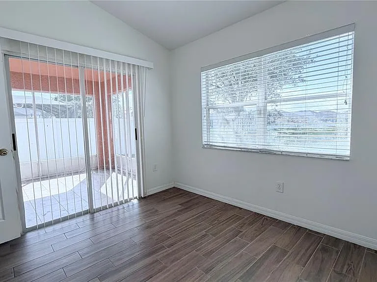 31205 Bridgegate Dr — Photo 20