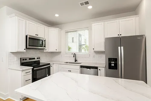 527 Joseph St Photo 1