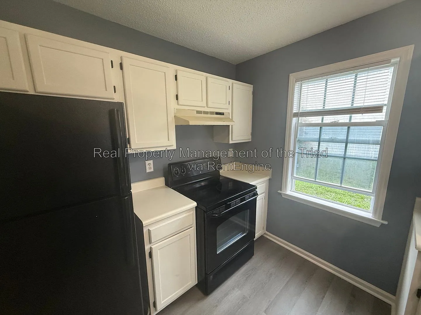 3 bed, 2.0 bath, 1212 sqft, $1,750 — Photo 4