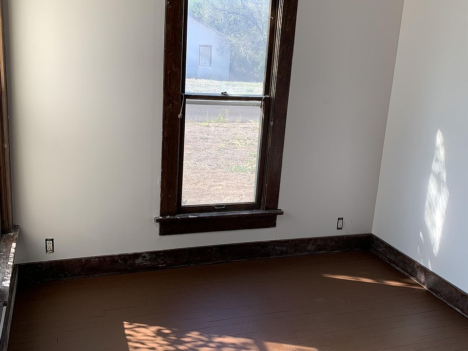 2nd image of 710 14th St