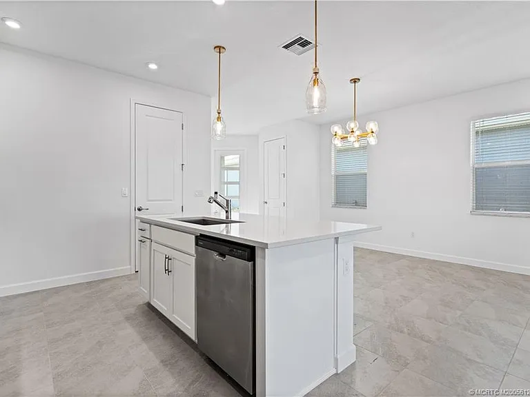 9731 SW Indra Way — Photo 10