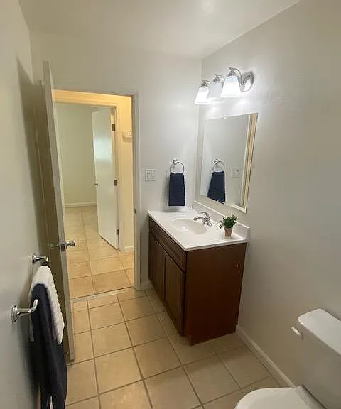 1351 E Oak Ave — Photo 17