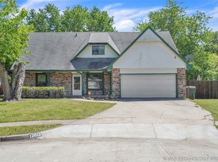 12012 E 85th Pl N, Owasso, OK 74055