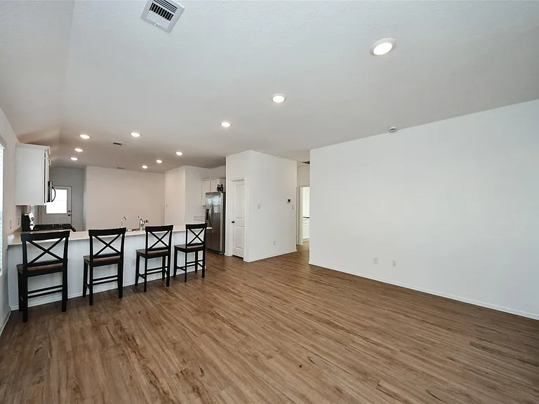 19348 Villa Mesa Dr — Photo 4