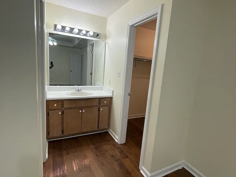 921 Pine Cone Cir — Photo 10