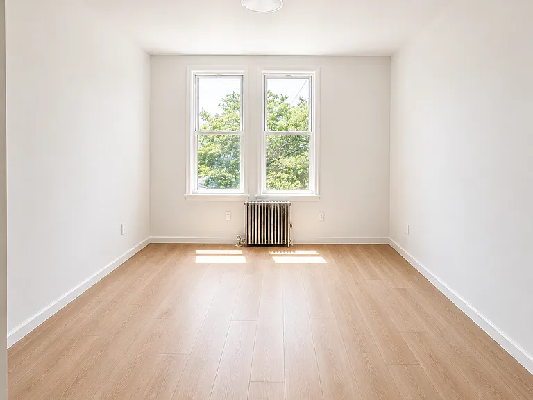 462 Onderdonk Ave #2L — Photo 11