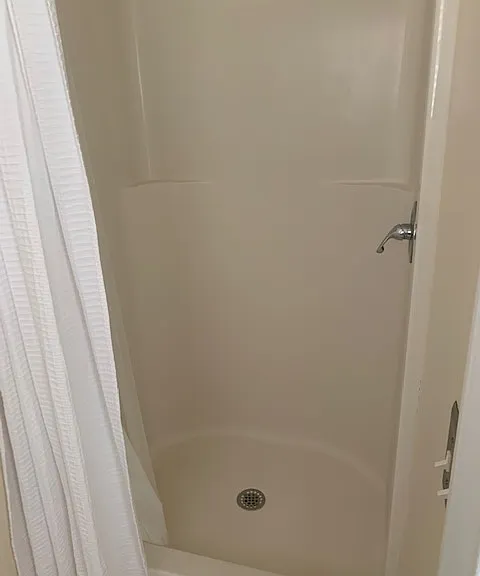 98 Charles Dr — Photo 11