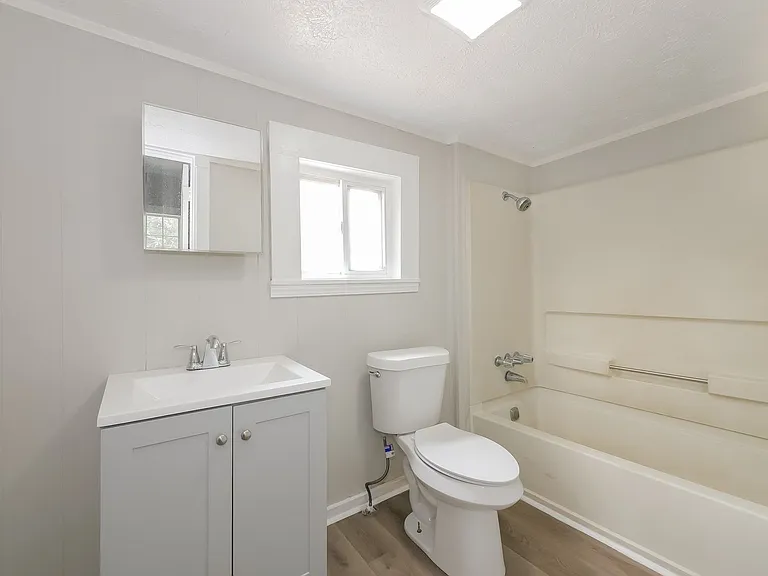 725 Williams St — Photo 14