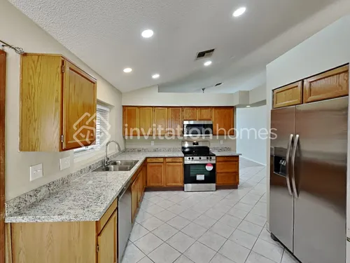 1055 W Sunward Dr Photo 1