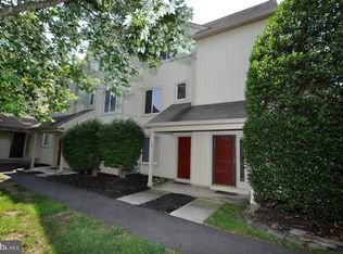 378 Woodlake Dr, Marlton, NJ 08053