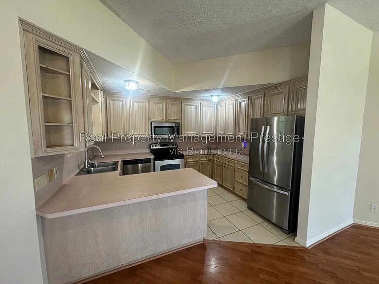 4422 Egret Dr — Photo 3