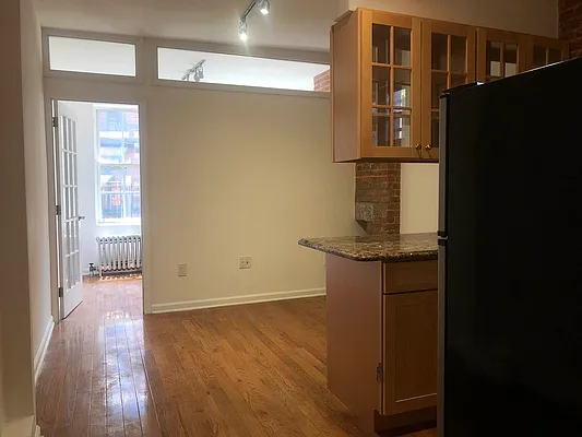 Rented by Urban Real Estate Property Group Inc | media 5