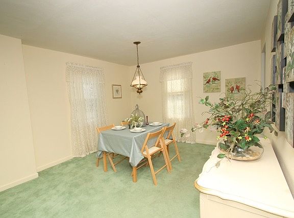 5th image of 805 Merrill Ave