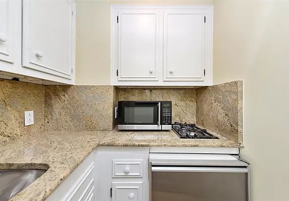 3rd image of 150 Central Park S #709