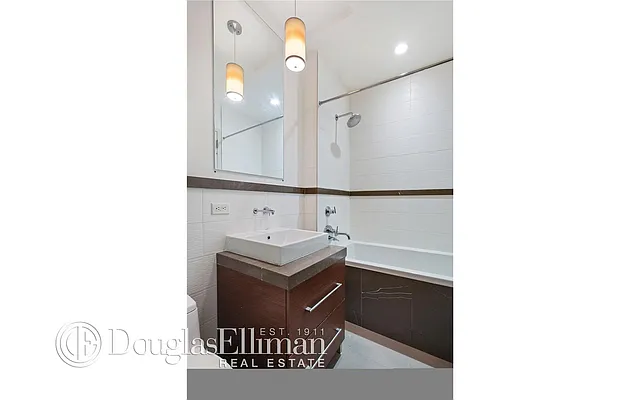 Rented by Douglas Elliman | media 21