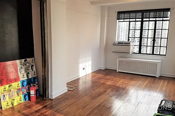 Rented by City Connections Realty | media 2