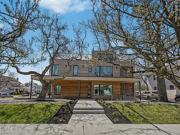 500 8th Ave — Photo 32