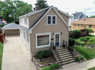 9609 W Grant St, West Allis, WI 53227