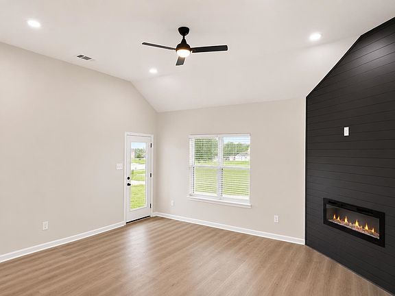 3rd image of 5420 White Pearl Ln