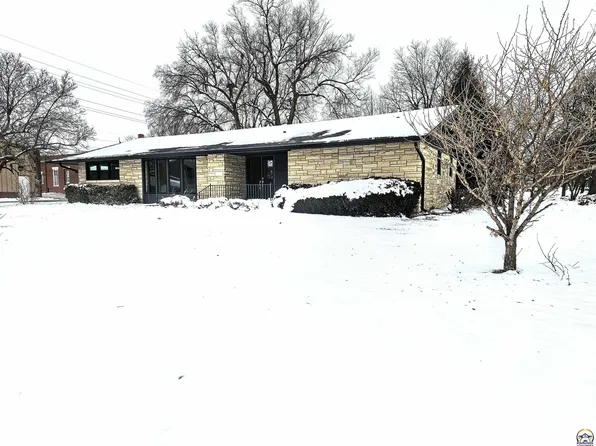 26 N 6th St, Seneca, KS 66538