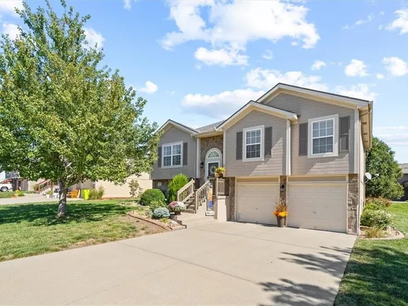 707 Hibiscus Cir, Belton, MO 64012