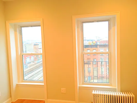 Rented by Rapid Realty Cobble Hill | media 51