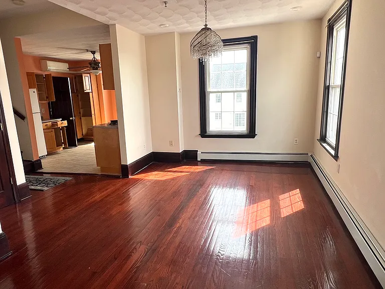 15 Locust St #3 — Photo 6
