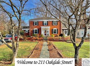 211 Oakdale St, Martinsville, VA 24112