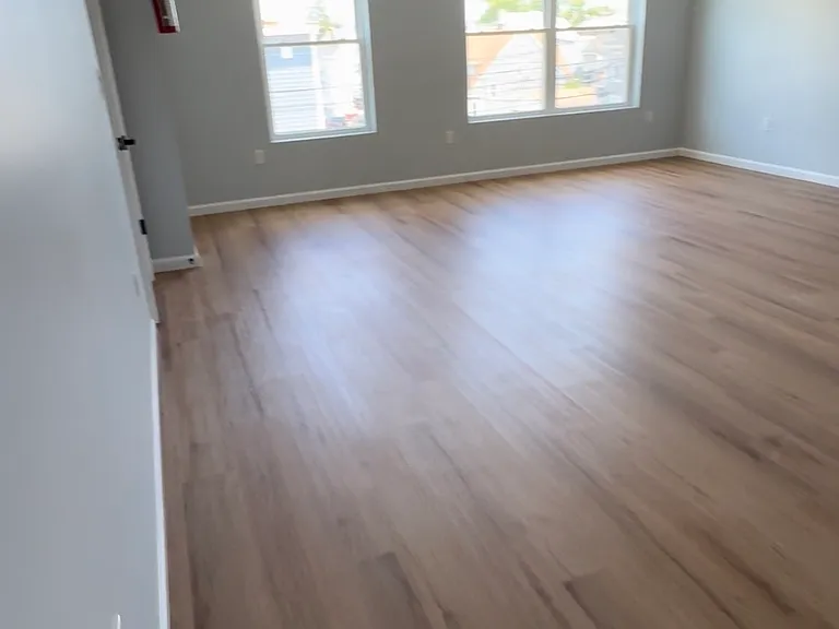 37 Linden St — Photo 3