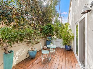 1570 Via Capri APT 11, Laguna Beach, CA 92651