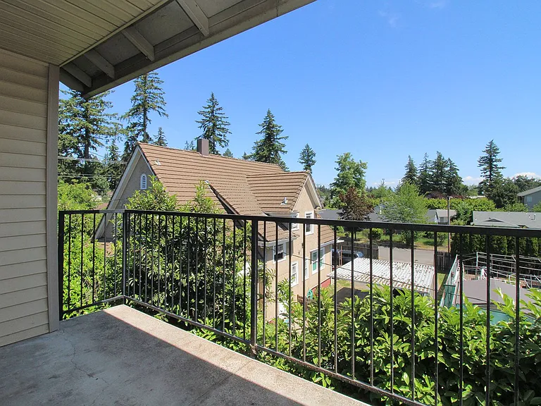 11710 - 11712 SE Powell — Photo 22