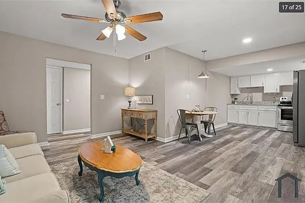 110 Greenforest Cir #C — Photo 9