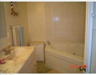 3rd image of 848 Aragona Blvd