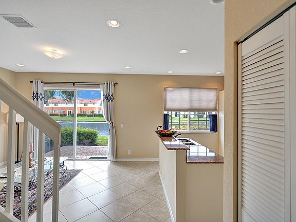5th image of 7316 Briella Drive