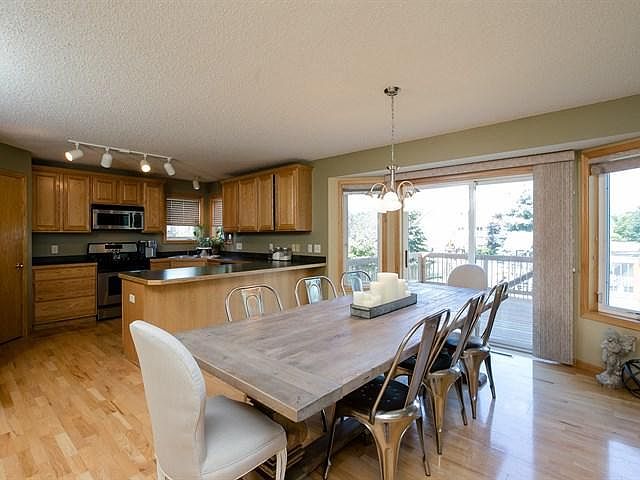 1st image of 1664 Windsor Dr