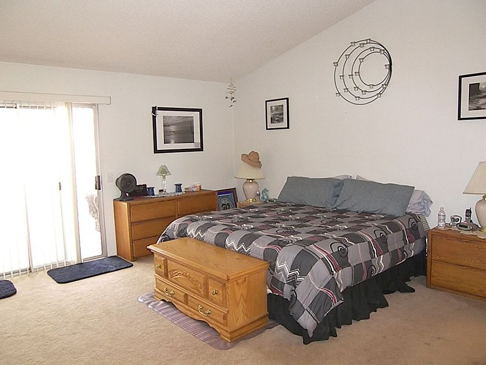 Large master suite with retreat