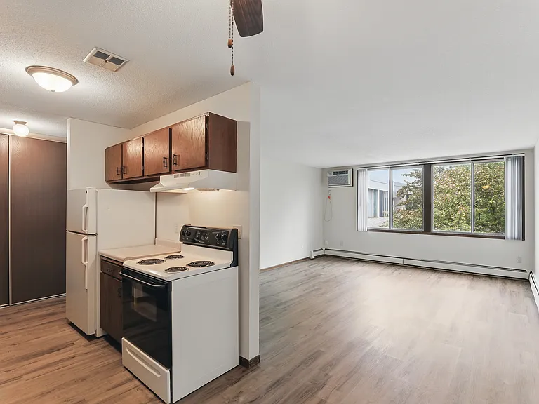 Forest Park Apartments — Photo 39