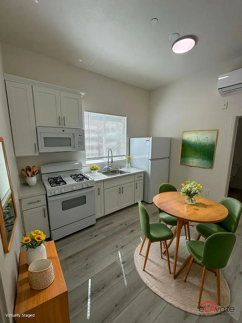 1 bed, 1.0 bath, 400 sqft, $2,172 — Photo 1