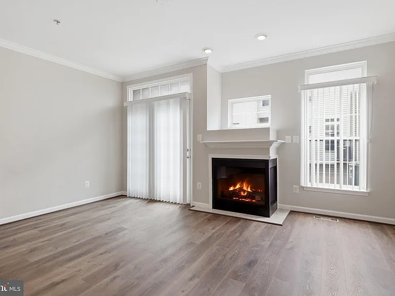 986 Harrison Cir — Photo 6