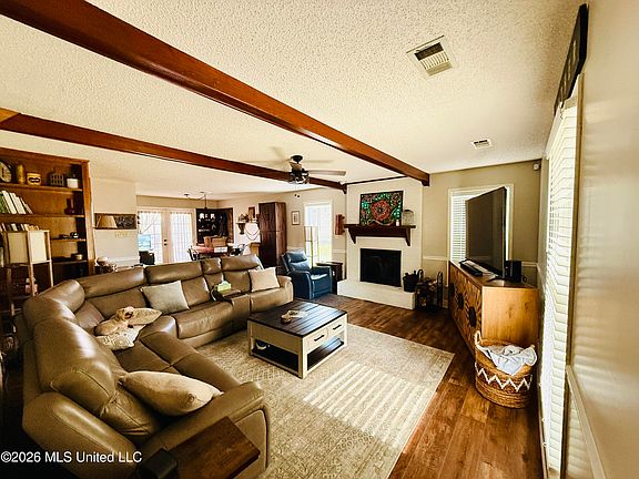 4th image of 5 Primrose Ln