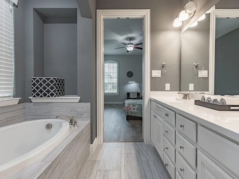 12163 Curry Creek Dr — Photo 24
