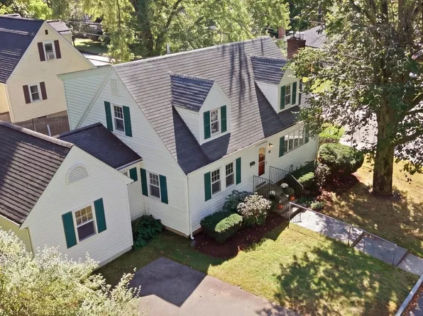 3 Palmer Hill Ave, Reading, MA 01867