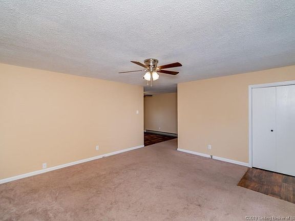 4th image of 513 E Colony Dr